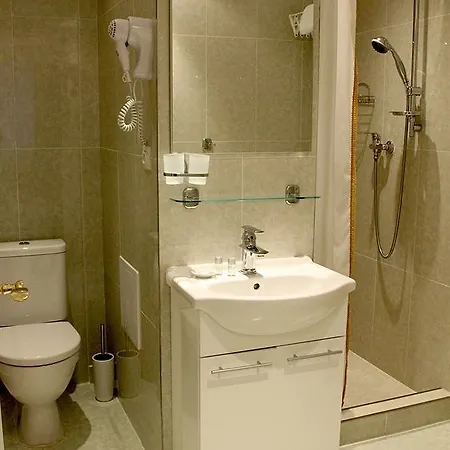 Goethe U Tri Moureninu Aparthotel
