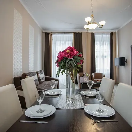 Aparthotel Goethe U Tri Moureninu