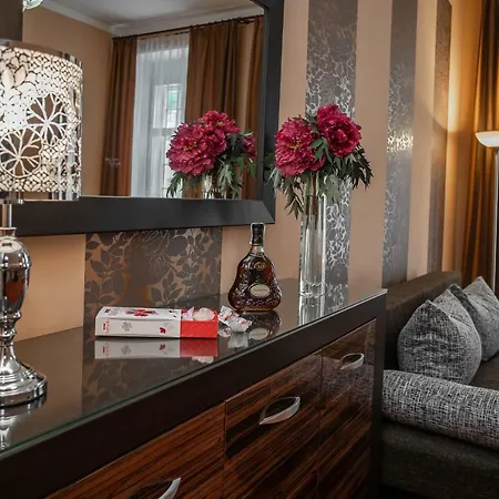 Goethe U Tri Moureninu Aparthotel